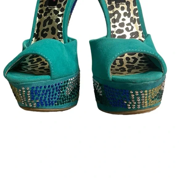 DOLLHOUSE Turaquoise plush suede platform wedges size 7 - Picture 10 of 11